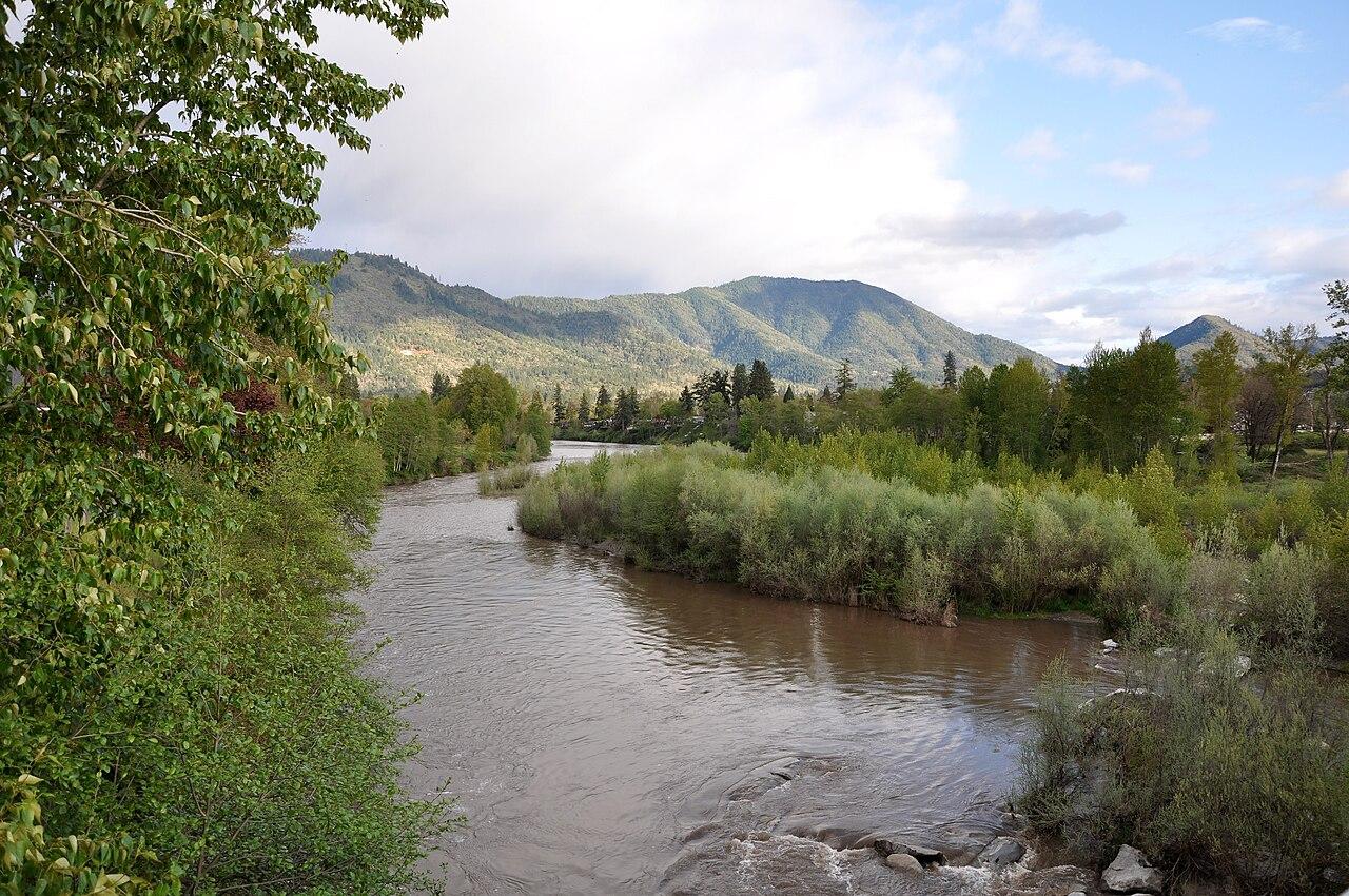 Rogue River at Grants Pass in Oregon