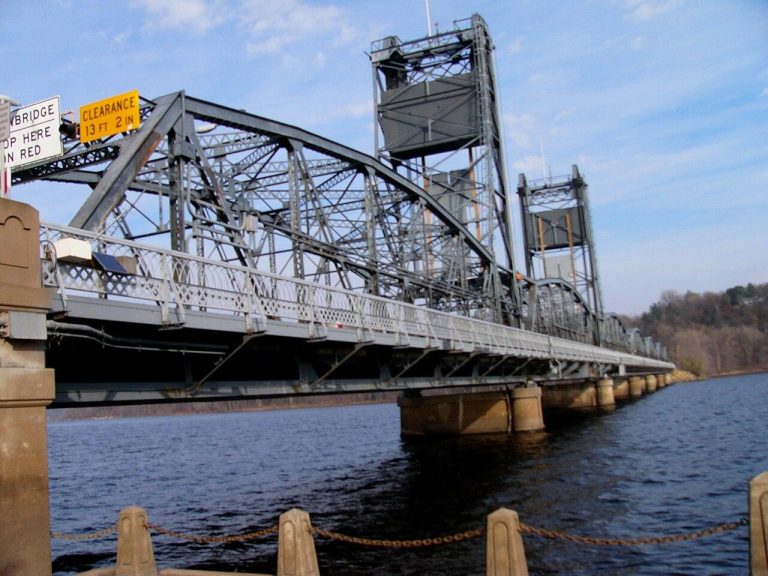 Stillwater Lift Bridge, St. Croix River Bridge at Stillwater