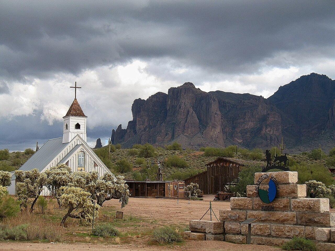 Apache Junction Church AZ