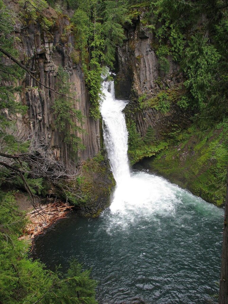 North Umpqua Falls, on the Umpqua River in Southern Oregon