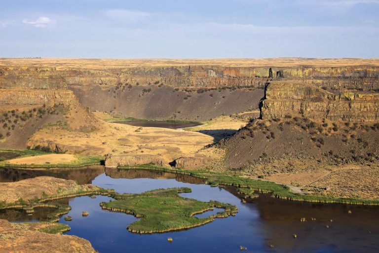 Dry Falls from below the falls.