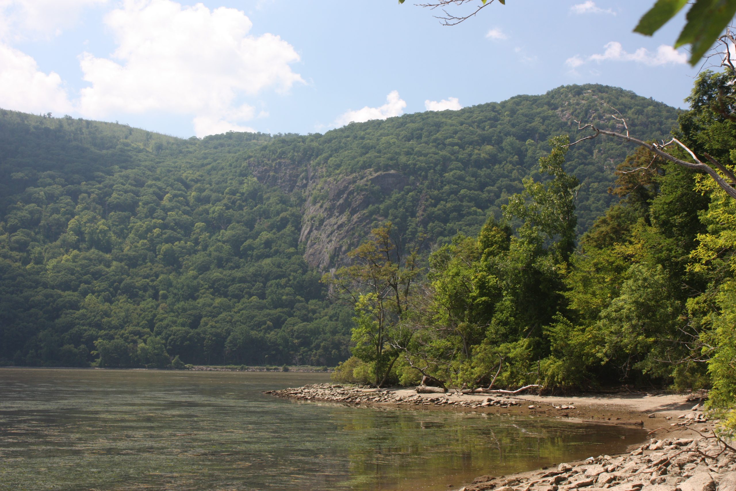 Hudson highlands state park at Hudson River.