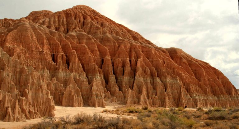 Outdoor scenery at Cathedral Gorge State Park