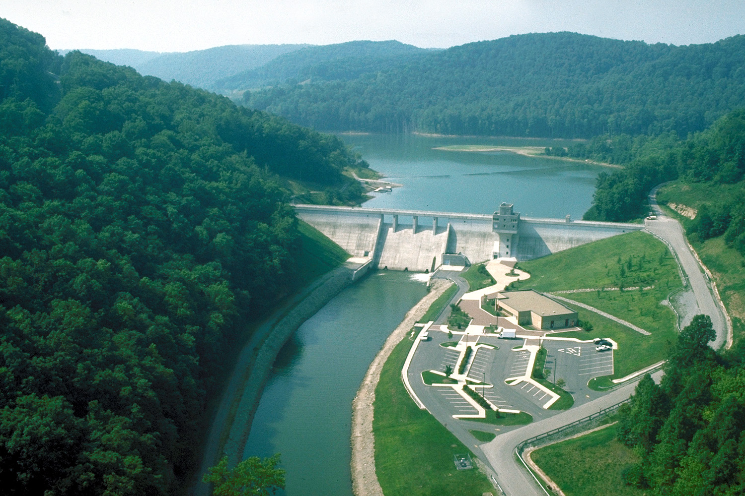 Stonewall Jackson Lake & Resort outdoor landscape in West Virginia